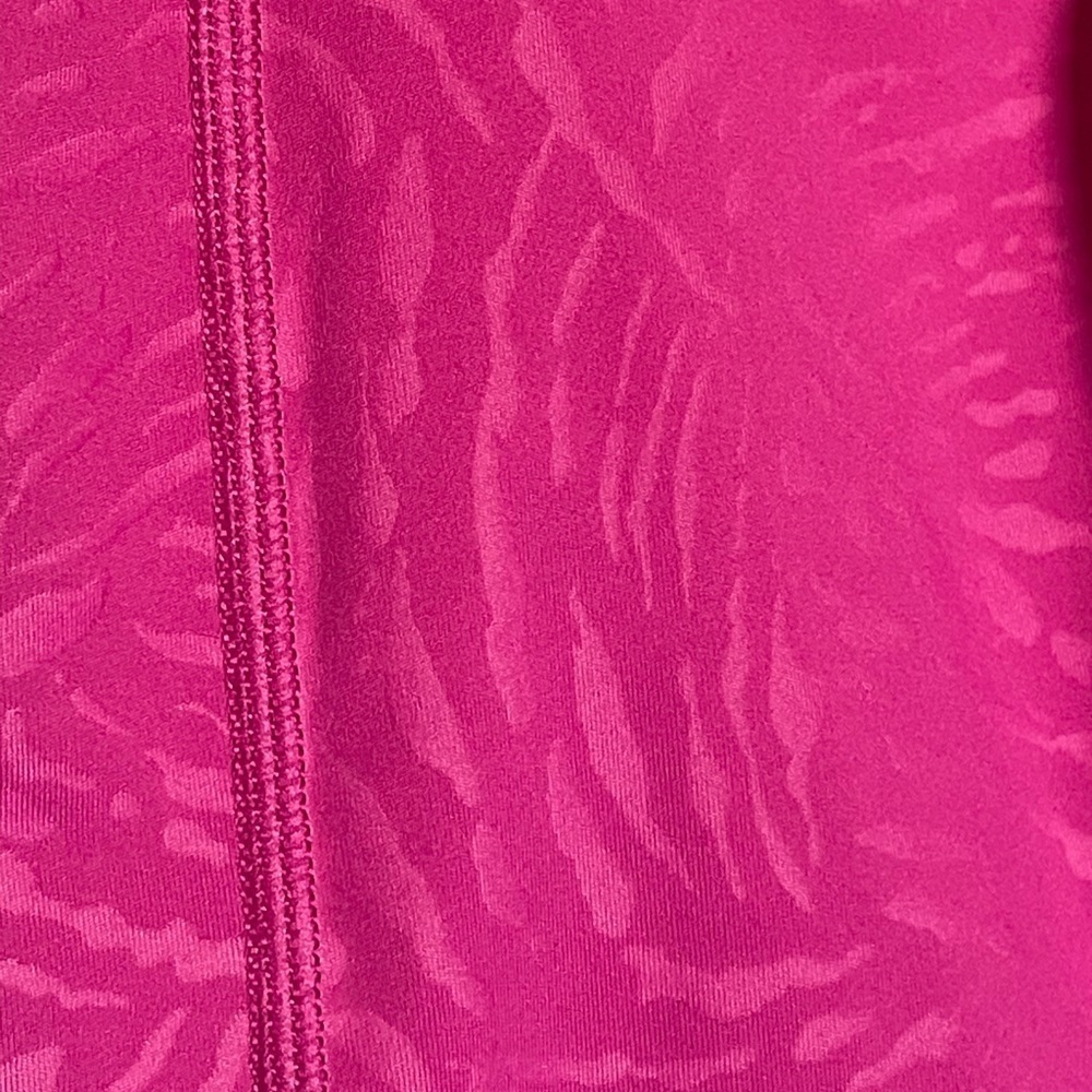 Athleta Ultimate Stash Pocket Printed Capri - Picture 4 of 5